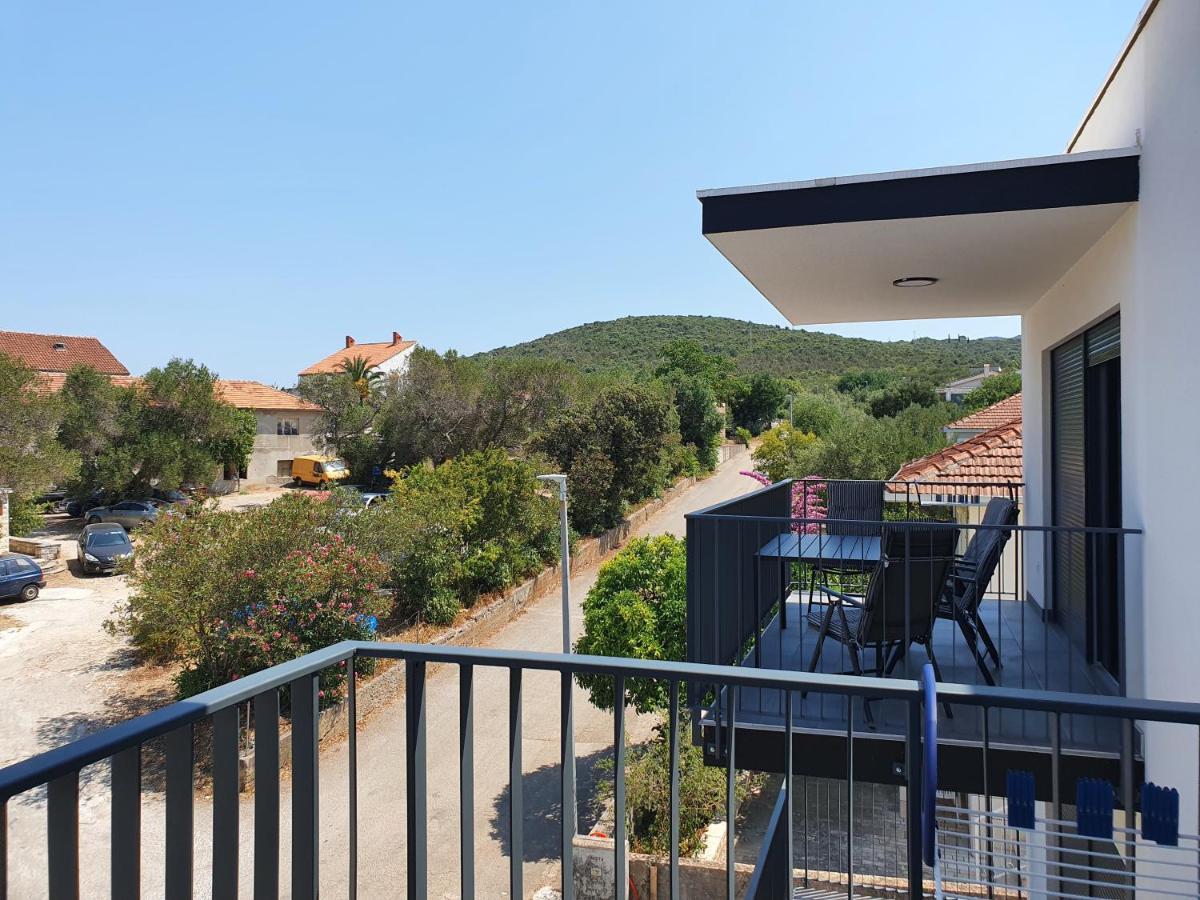 Apartmani Nerium Lovište Exteriör bild