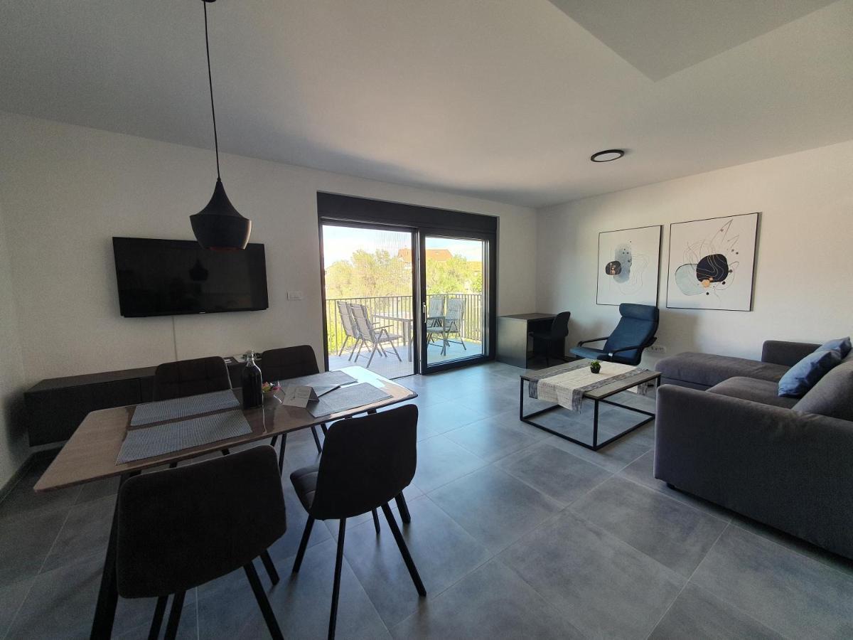 Apartmani Nerium Lovište Exteriör bild