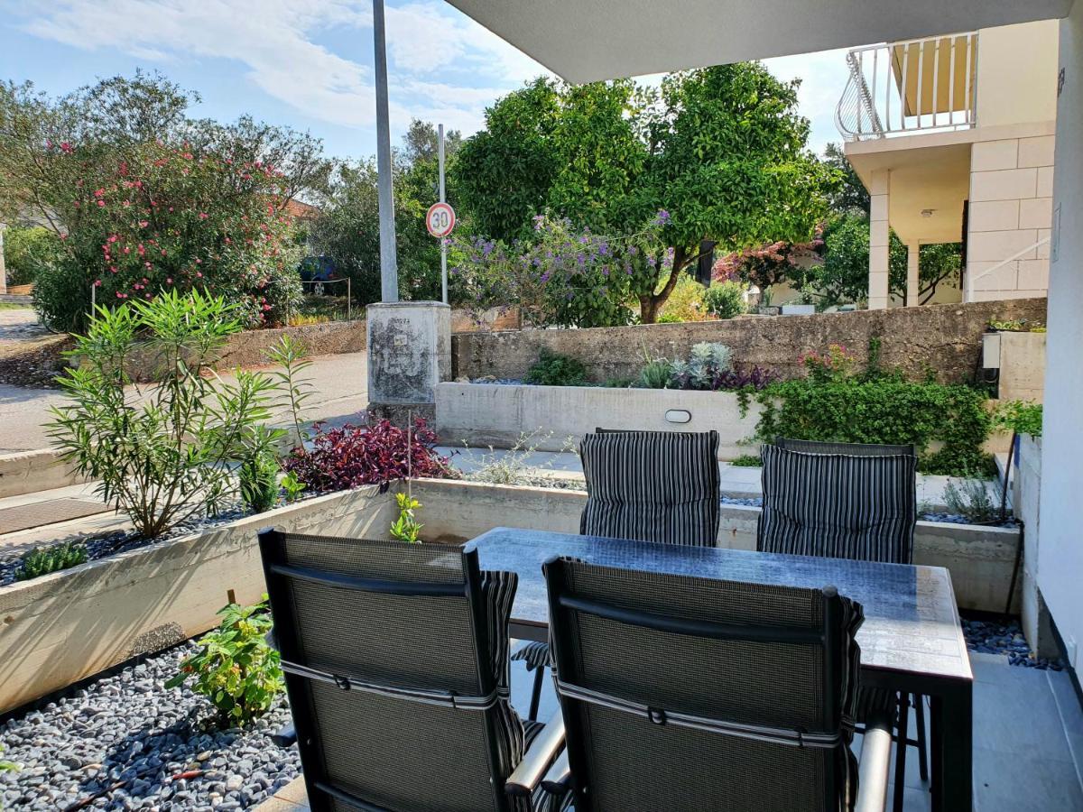 Apartmani Nerium Lovište Exteriör bild